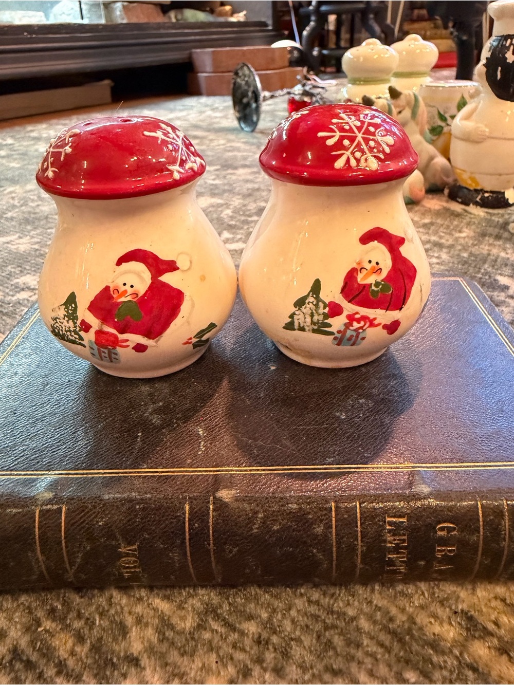 Royal seasons stoneware Christmas salt and pepper shaker.